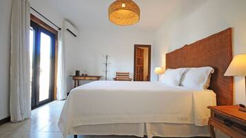 Phòng Deluxe | Màn/rèm cản sáng, bàn ủi/dụng cụ ủi quần áo