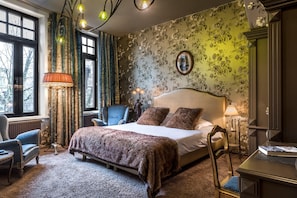 Superior Double or Twin Room | Premium bedding, free minibar, in-room safe, individually decorated - Main Street Hotel (Ypres)