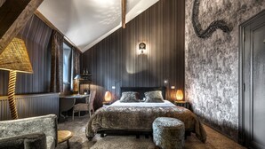 Chambre Confort Double ou avec lits jumeaux | Literie de qualité supérieure, articles gratuits dans le mini-bar