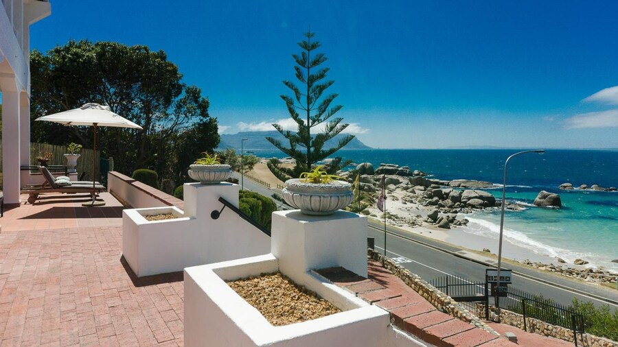 Whale View Manor Guesthouse