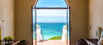 Whale View Manor Guesthouse