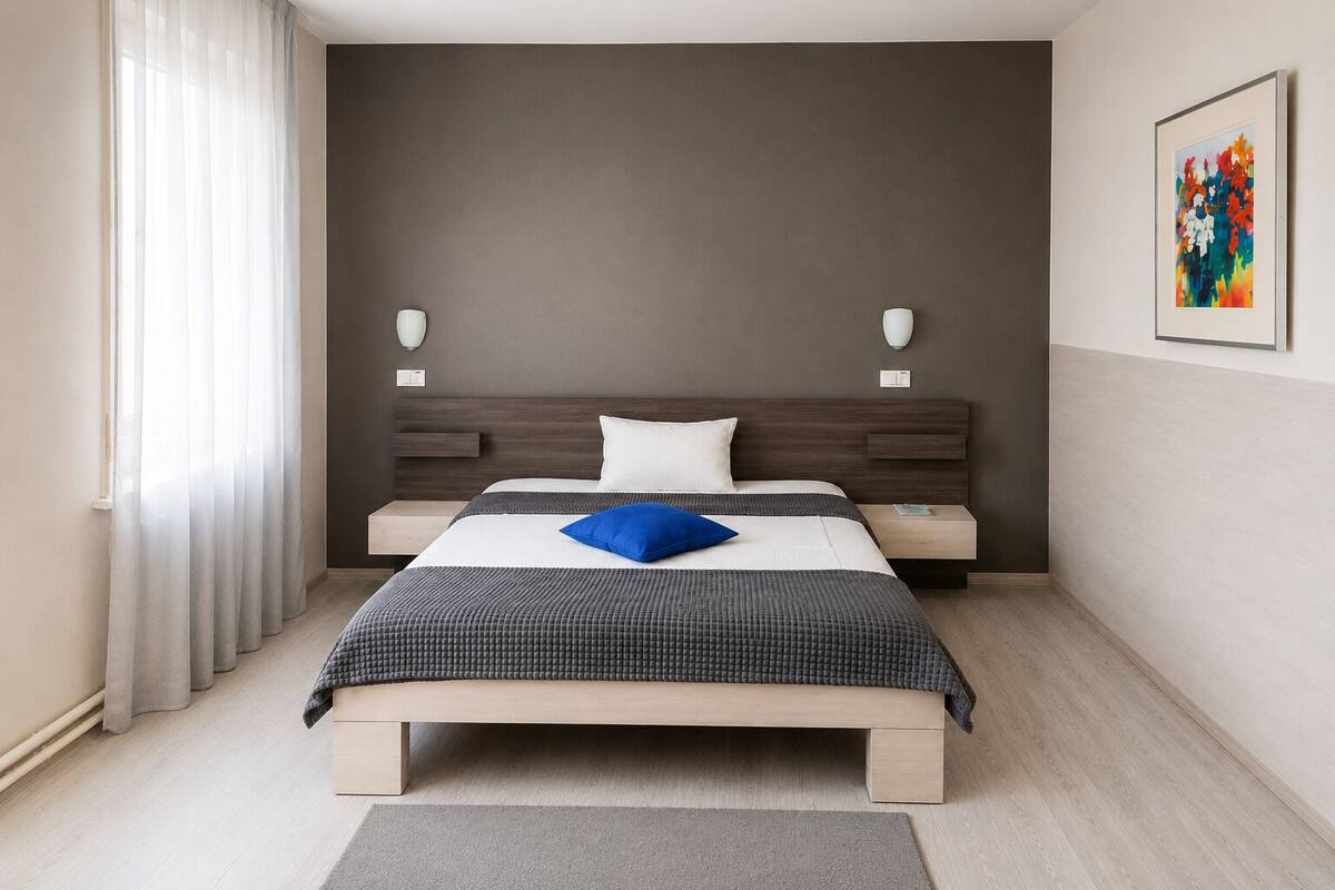 Memory foam beds, desk, laptop workspace