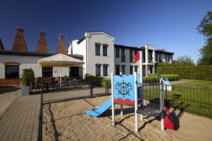 Área de juegos infantiles al aire libre