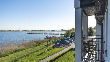 Dreibettzimmer, Flussblick | Blick auf das Wasser