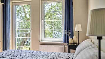 Double or Twin Room | Desk, free WiFi, bed sheets