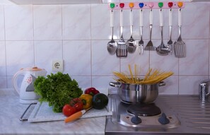 Comfort Studio Suite | Private kitchenette | Fridge, microwave - Sunflower Apartment (Dubrovnik)