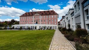 Unclassified image, 2 of 44, button - Golfhotel Schloss Reichmannsdorf (Schluesselfeld)