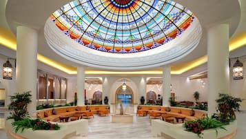 Coin salon dans le hall