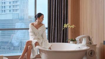 Couples treatment rooms, Turkish bath, body treatments, aromatherapy