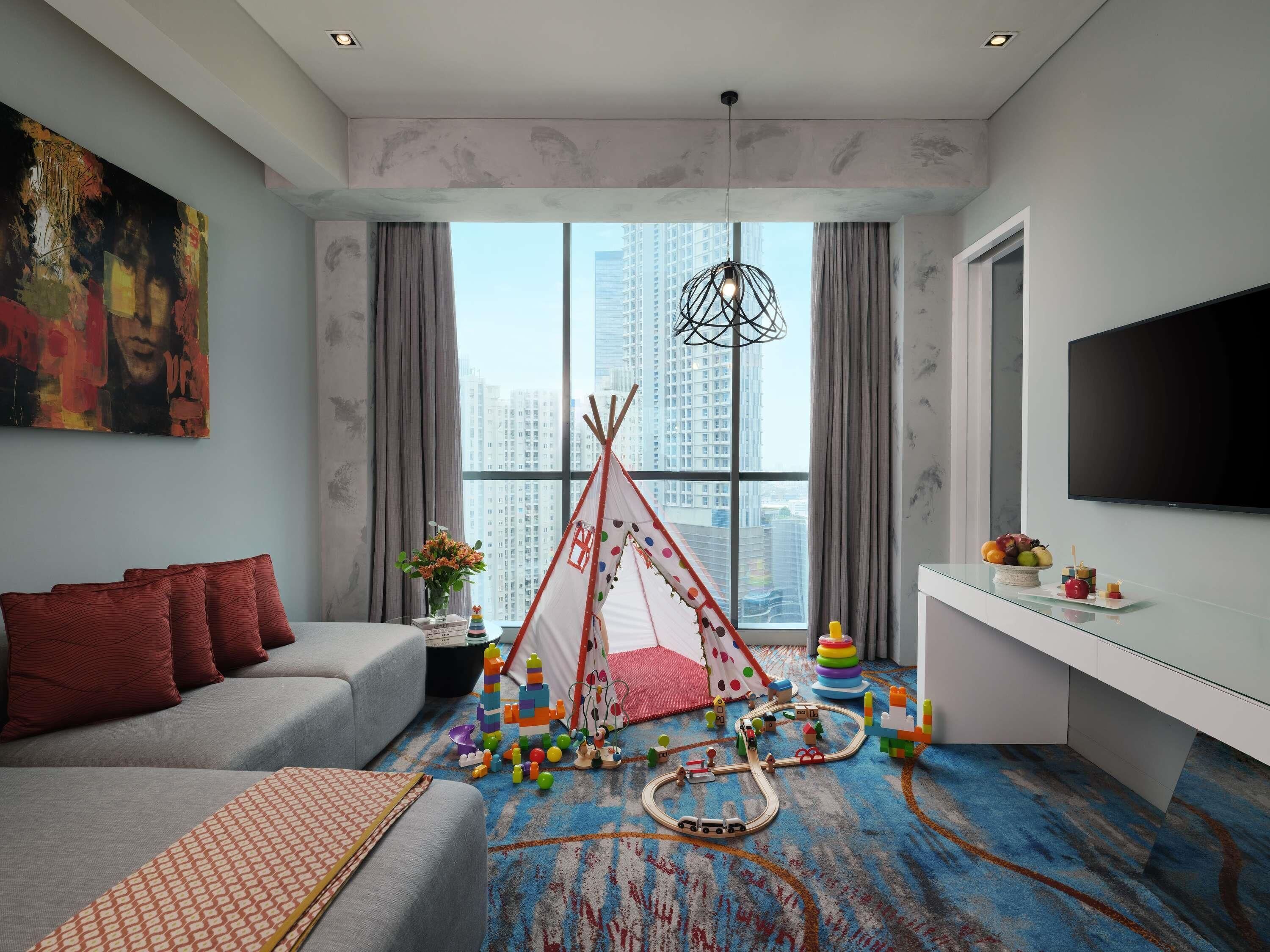 Free minibar items, in-room safe, desk, laptop workspace