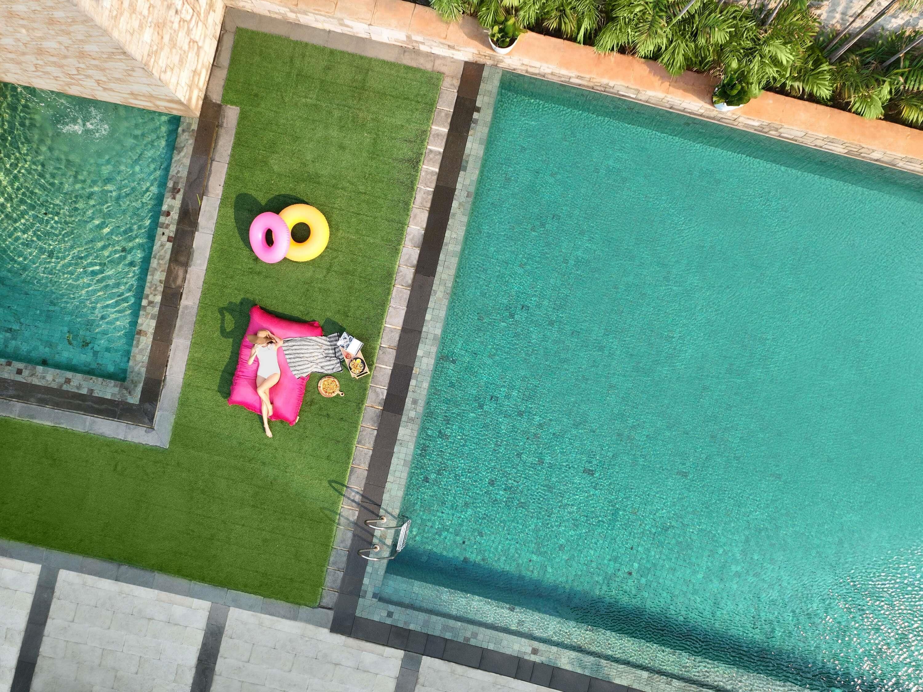 Outdoor pool, sun loungers