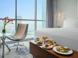 Deluxe Room, 1 King Bed | Free minibar items, in-room safe, desk, laptop workspace - Pullman Jakarta Central Park (Jakarta)