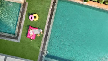 Outdoor pool, sun loungers