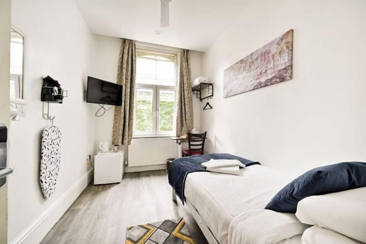 Pillowtop beds, in-room safe, iron/ironing board, free WiFi