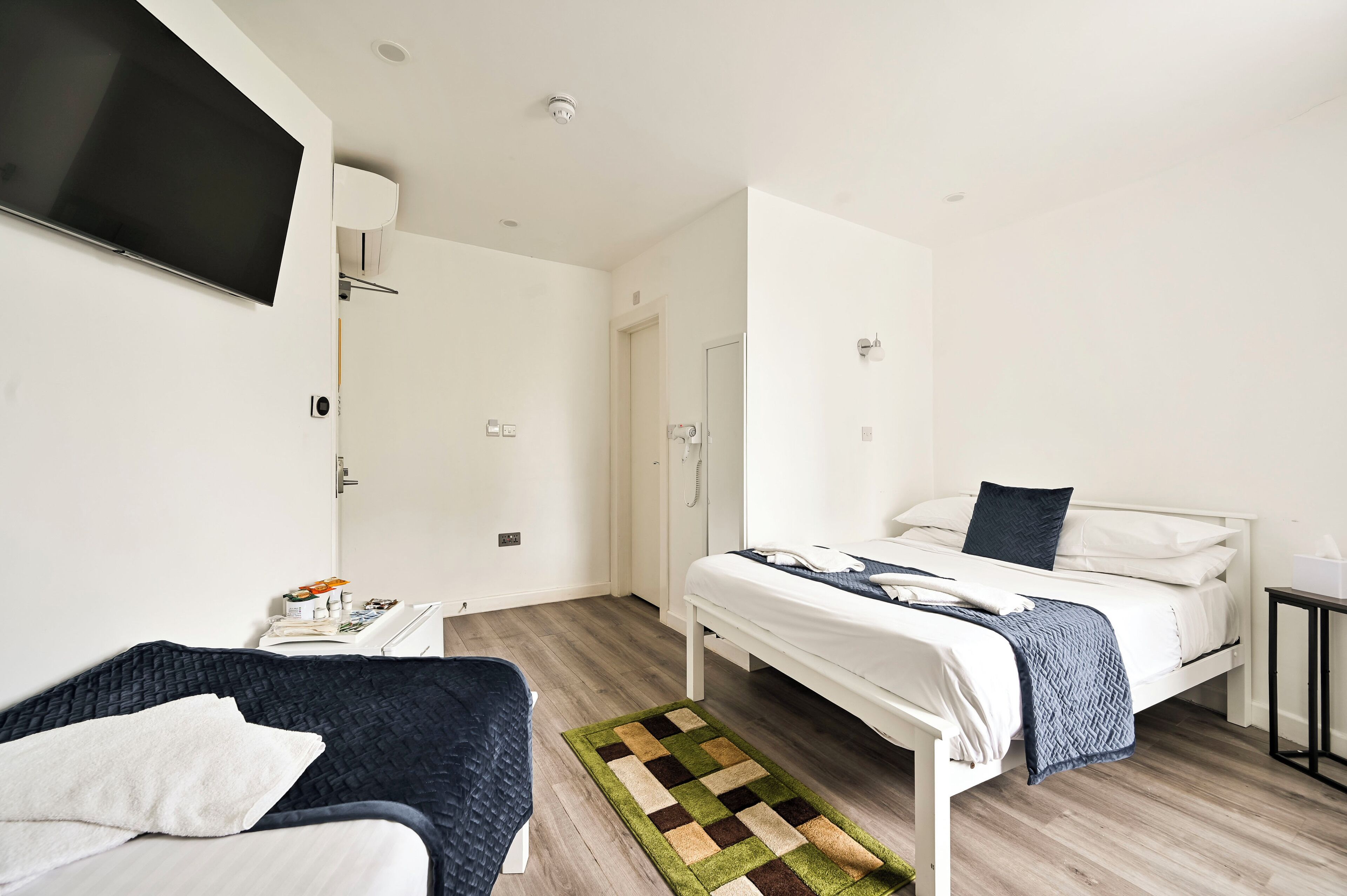 Photo - City London Hotel