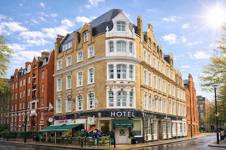 Exterior. City London Hotel
