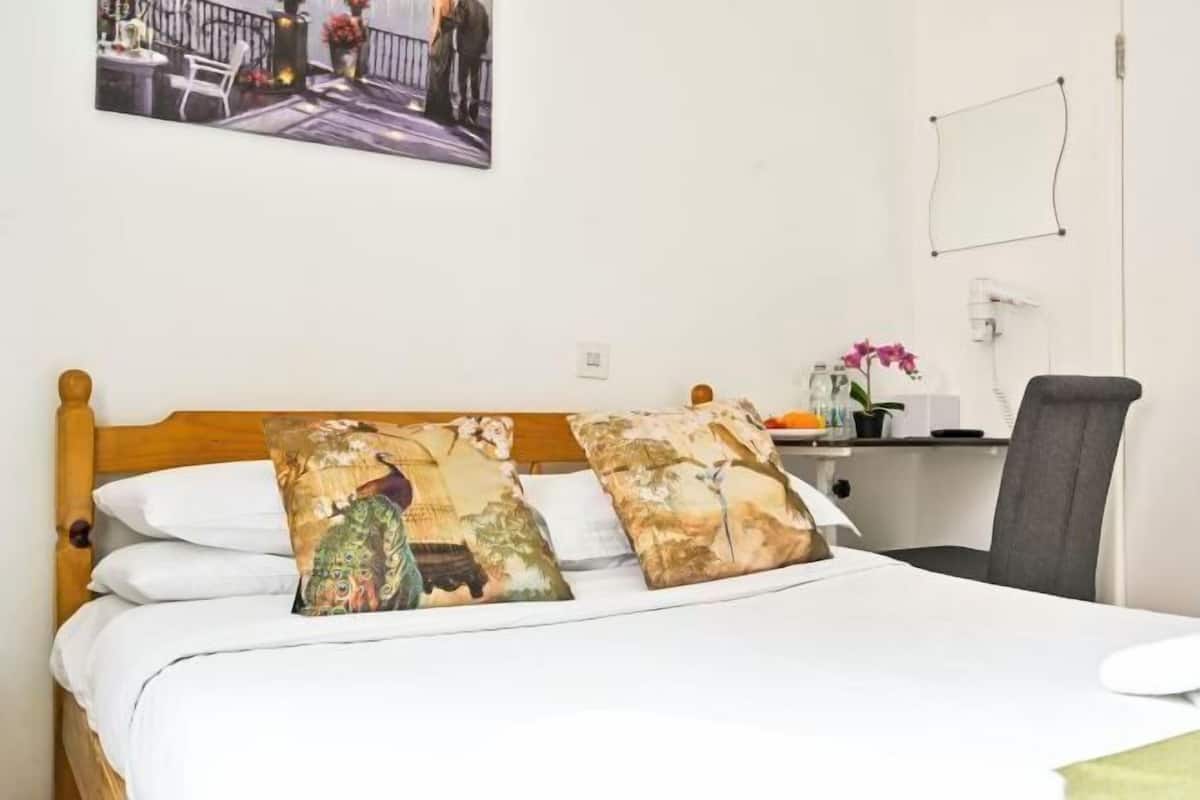 Pillowtop beds, in-room safe, iron/ironing board, free WiFi