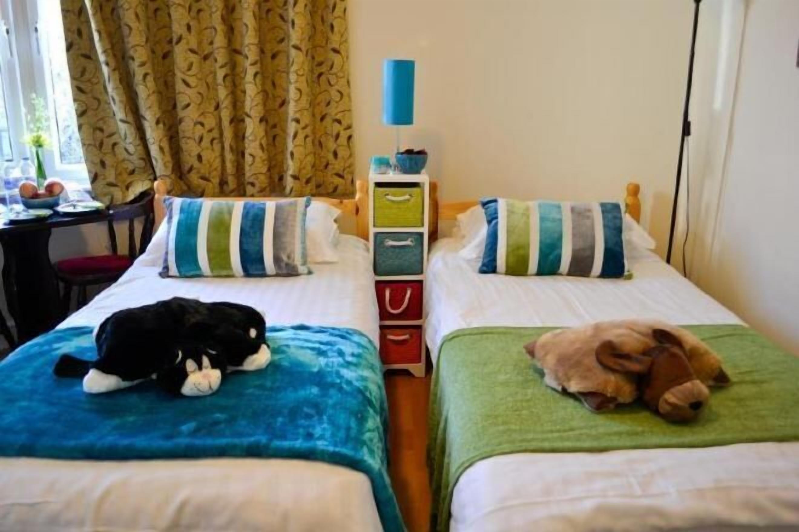 加厚床垫、客房内保险箱、熨斗/熨衣板、免费 WiFi