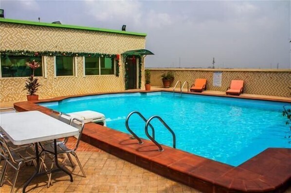 Indoor pool, outdoor pool