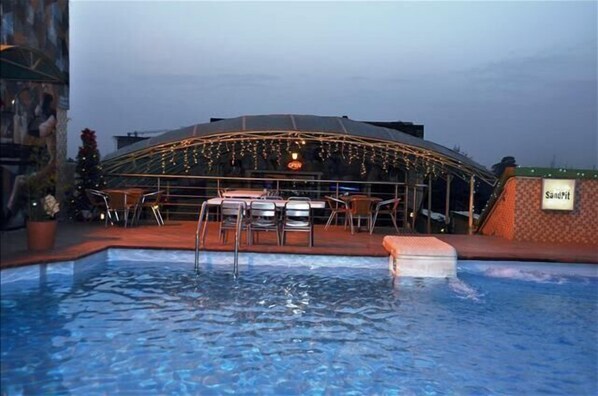 Indoor pool, outdoor pool