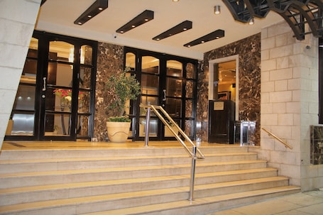 Property entrance. National Hotel Jerusalem