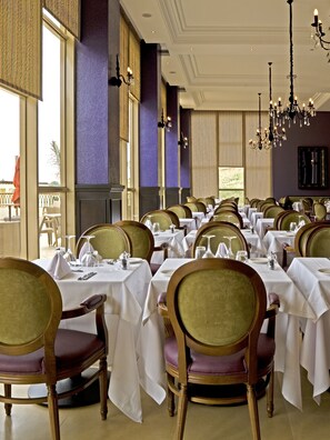 3 restaurants; breakfast, lunch, and dinner served - Palais Medina Riad Resort (Fes)