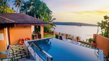 Private Pool Villa | Lake view