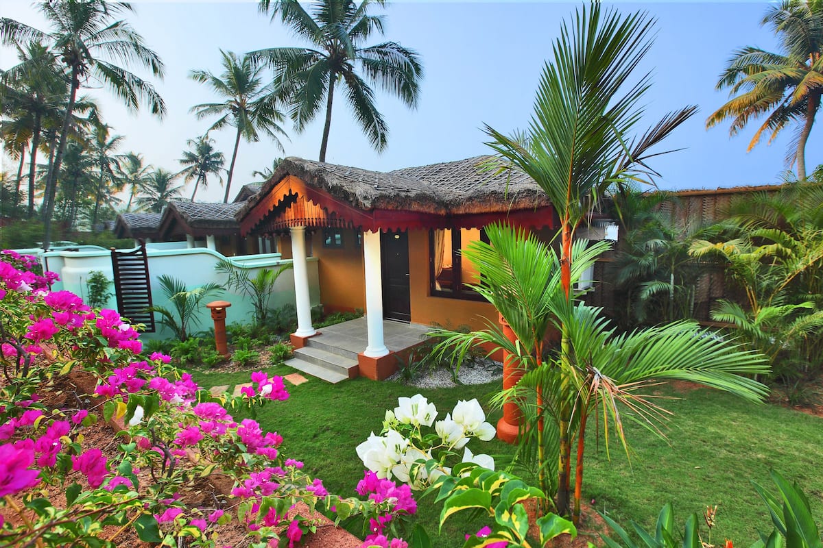 Private Pool Villa | Egyptian cotton sheets, minibar, in-room safe, desk
