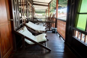 Superior Tripple Room | Lanai - Sea Garden Resort - Haad Rin (Ko Pha-ngan)