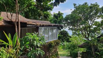 Family Villa | Minibar, in-room safe, desk, laptop workspace