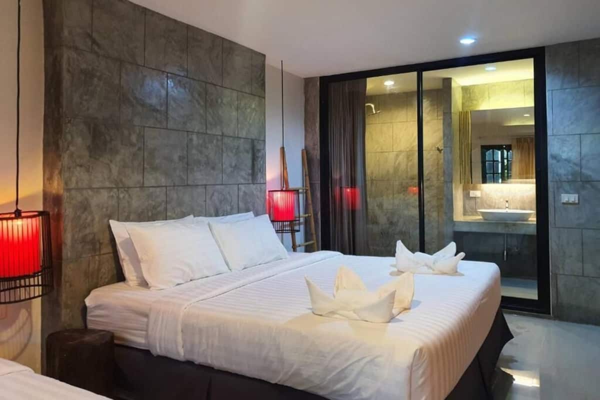 Chambre Double Standard | Minibar, coffres-forts dans les chambres, bureau