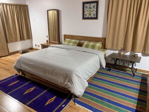 Colonial Villa | Individuelt dekorert, individuelt innredet og blendingsgardiner