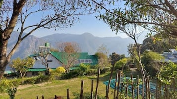 Colonial Villa | Vue sur le jardin