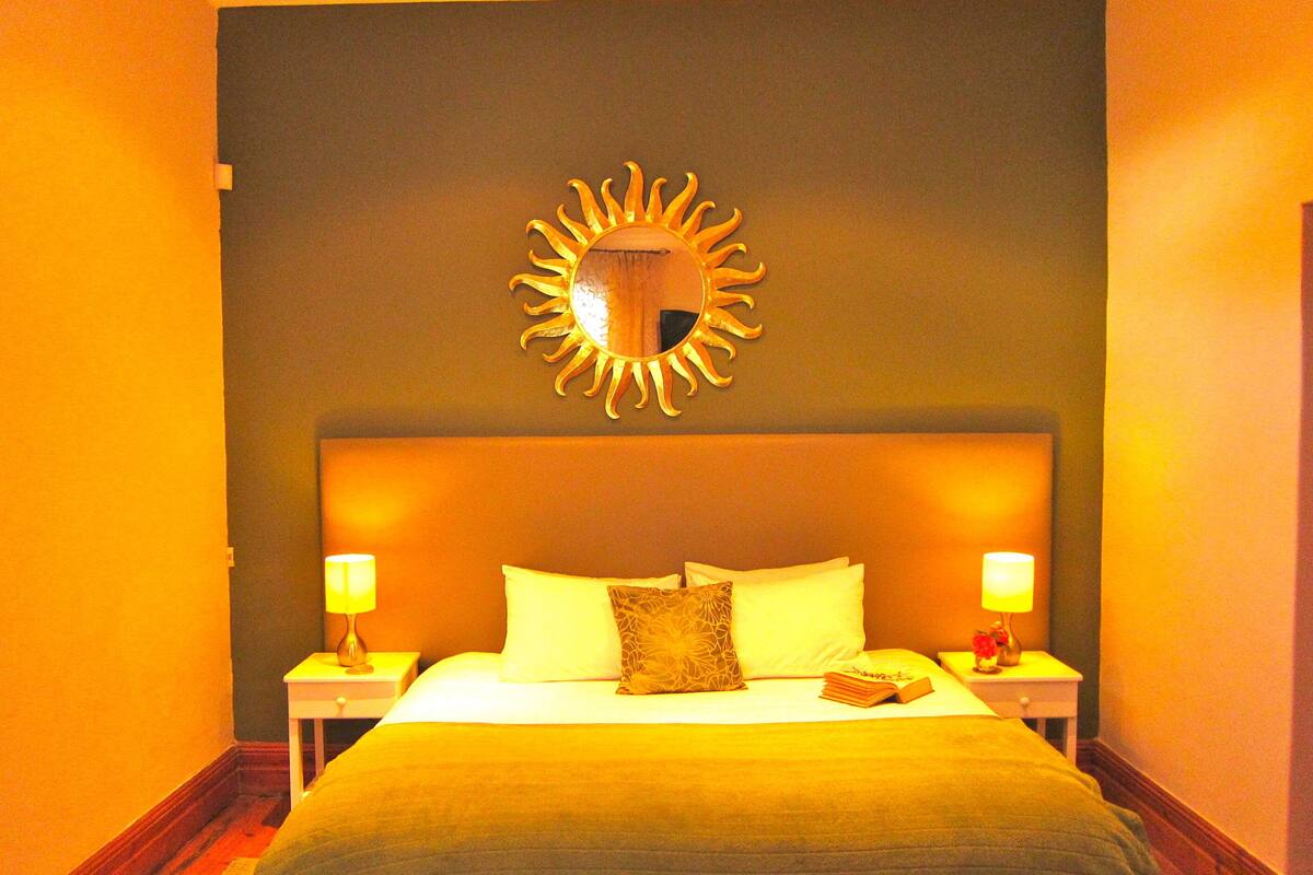 Standard Room, Ensuite (Plus 6) | Hypo-allergenic bedding, in-room safe
