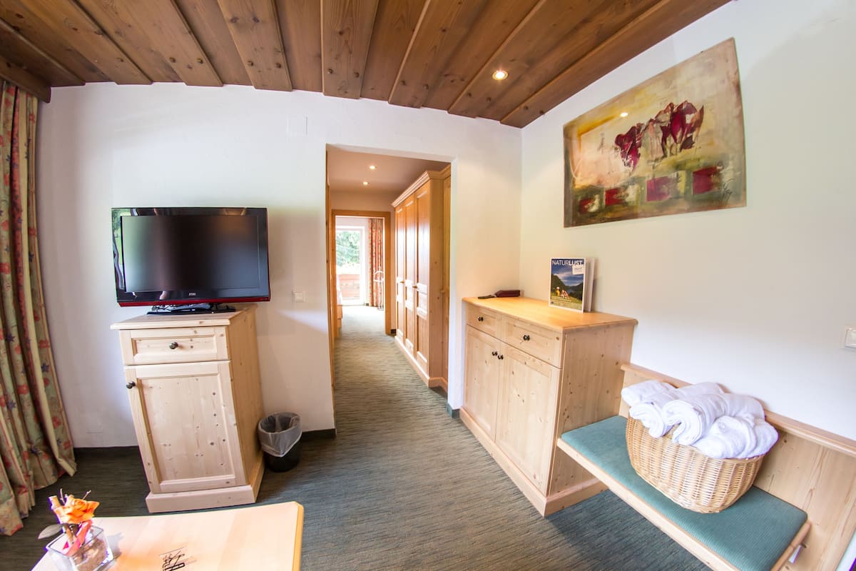 Suite Junior, 1 chambre, non-fumeur, vue montagne | Coin séjour