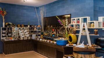 Petit déjeuner buffet (1000 INR par personne)