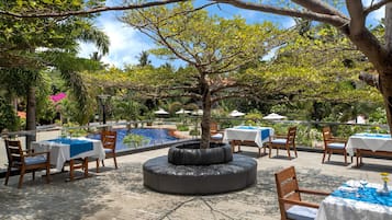 4 restaurants, breakfast, lunch, dinner served; Portuguese cuisine