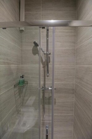 Einzelzimmer, mit Bad | Badezimmer