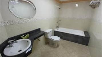 Superior Room | Bathroom