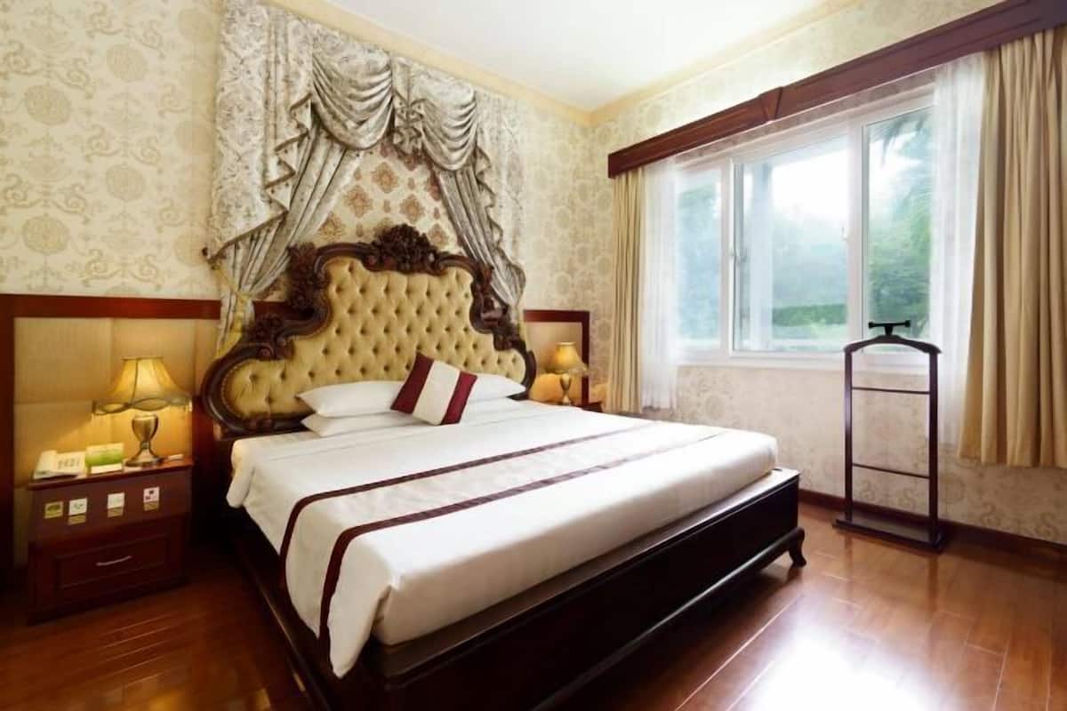 1 chambre, minibar, coffres-forts dans les chambres, bureau