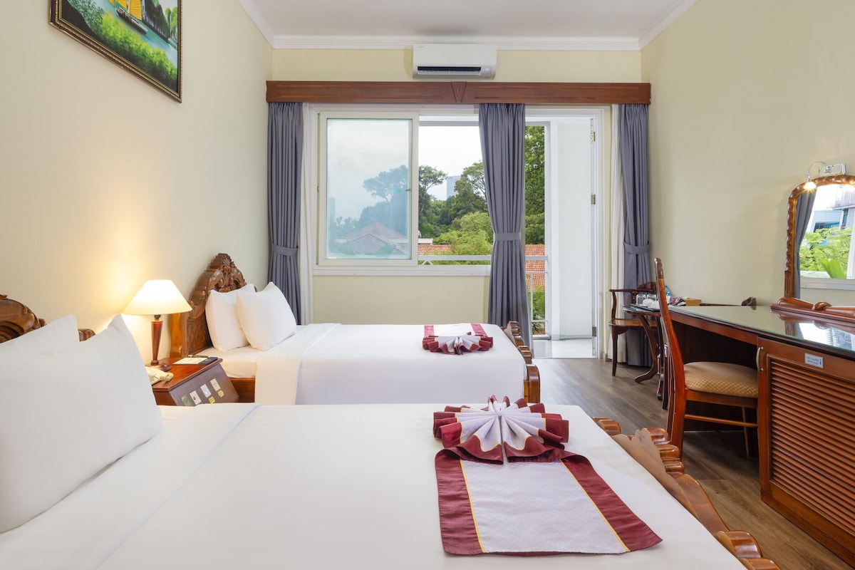 Premium Twin Room, Balcony, City View (with Window) | Minibar, in-room safe, desk, laptop workspace