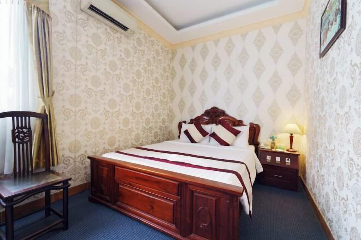 1 chambre, minibar, coffres-forts dans les chambres, bureau