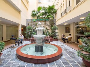 Fountain - Victory Saigon Hotel (Ho Chi Minh City)