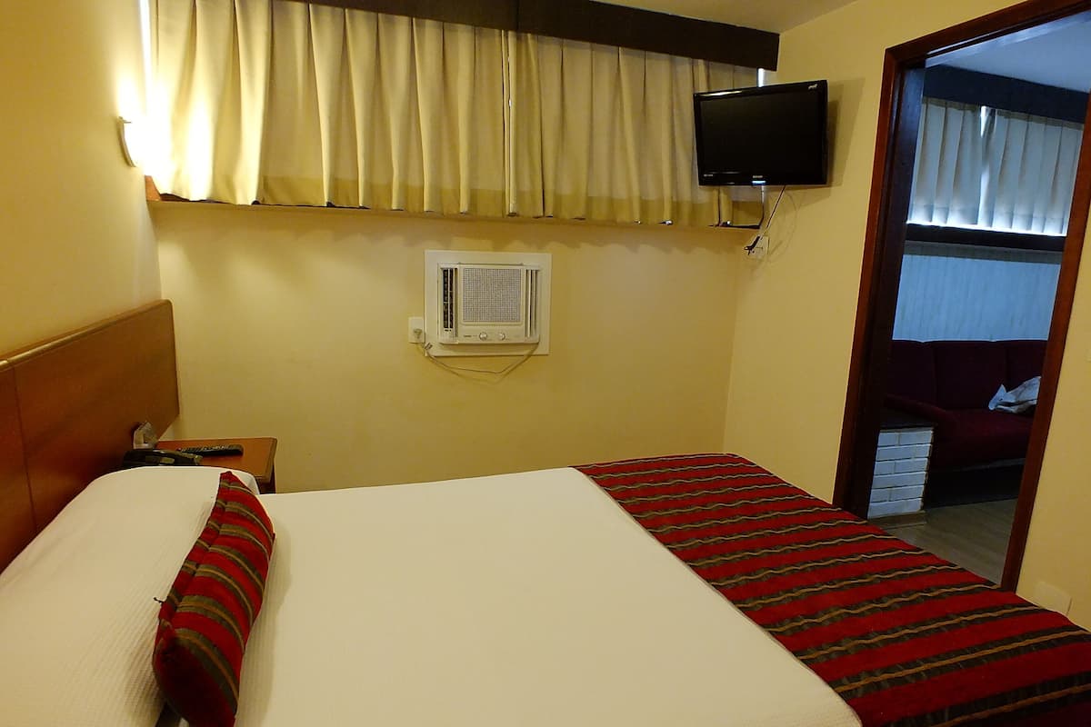 Standard Casal | 1 chambre, minibar, coffres-forts dans les chambres, Wi-Fi gratuit