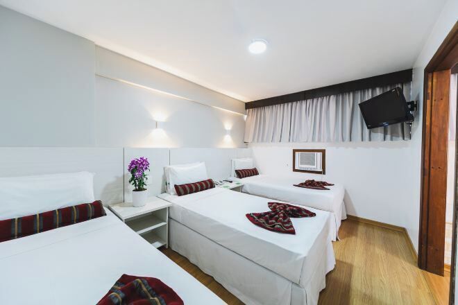 Minibar, coffres-forts dans les chambres, Wi-Fi gratuit, draps fournis