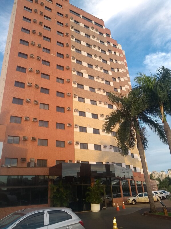 Front of property - Hotel Londri Star (Londrina)