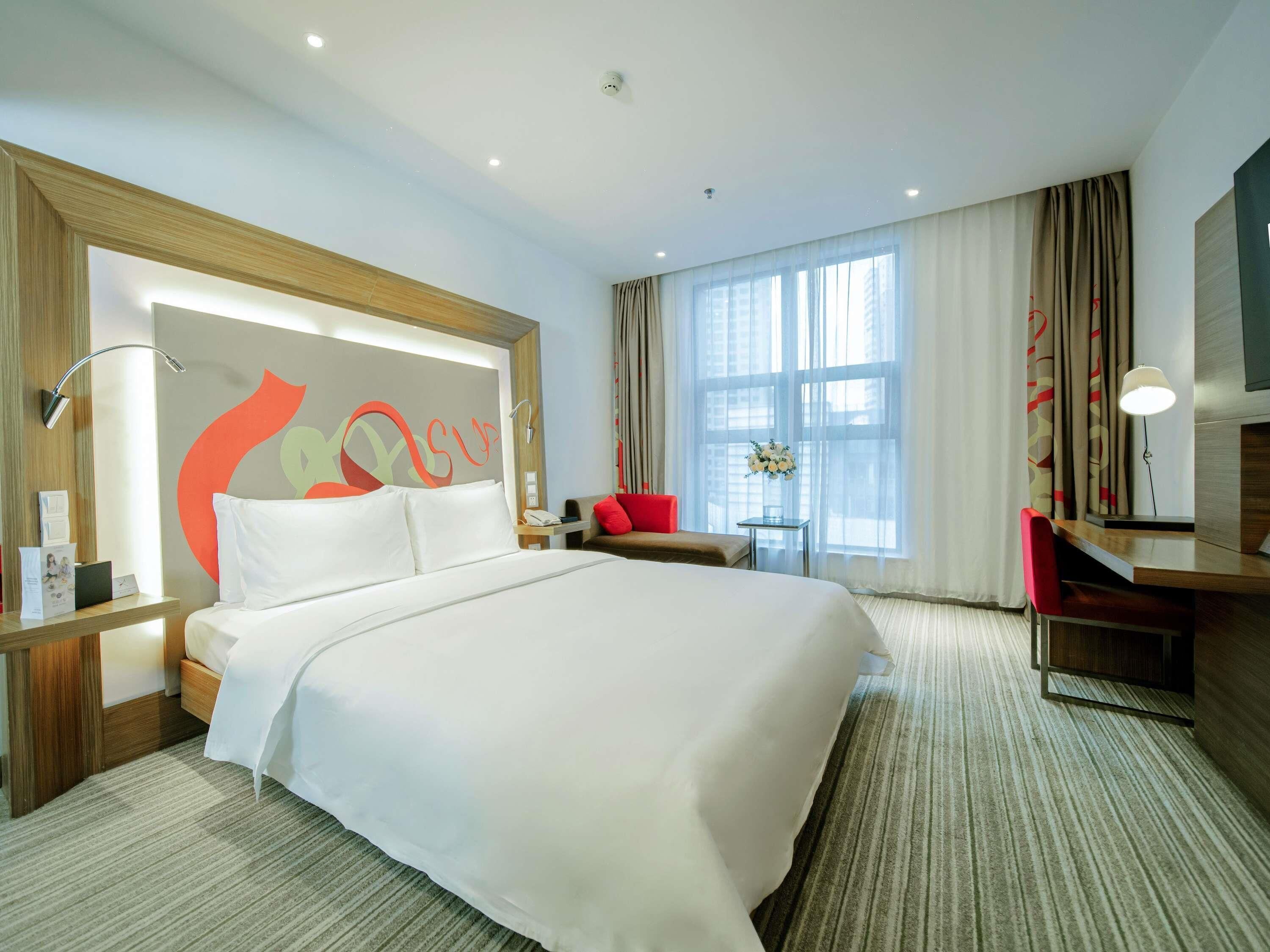 Superior Room - King | Premium bedding, free minibar items, in-room safe, desk