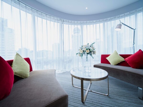 Chambre Deluxe, 1 très grand lit, vue ville