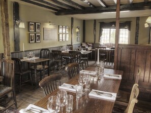 Restaurant - The George & Dragon (Devizes)