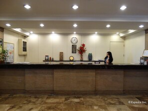 Reception - Aloha Hotel (Manila)